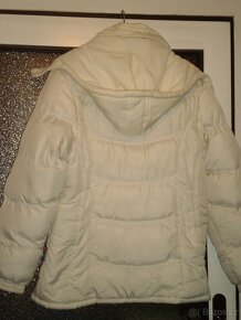 bunda dámská - zimní - oteplená s kapucí - 2