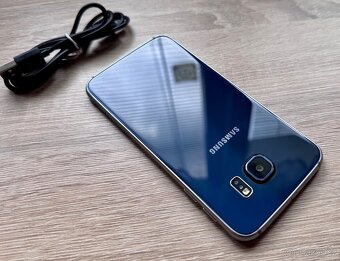 Samsung Galaxy S6 64gb modro-černý, pěkný stav. - 2