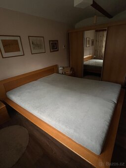 Manželská postel s nočními stolky - 2