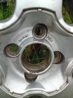 Prodám 4x disky na Wolskvagen golf - 2