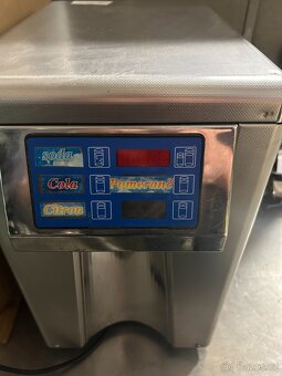 Nápojový automat - 2