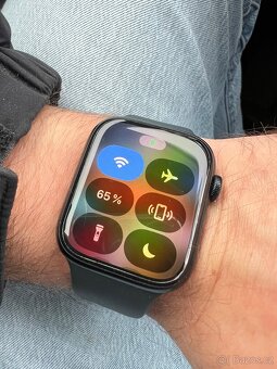 Apple Watch 8 45 mm GPS - 2