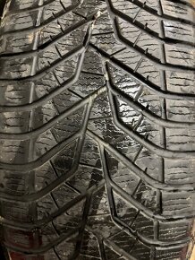 Zimní gumy Yokohama BluEarth Winter V905 225/60 R17 - 2