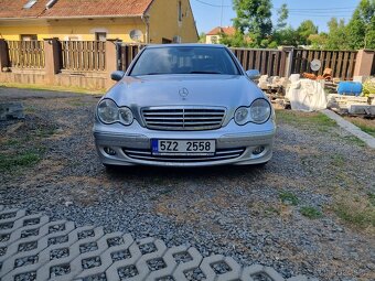 MERCEDES-BENZ C 220 CDI 110kw r.v.2005 - 2