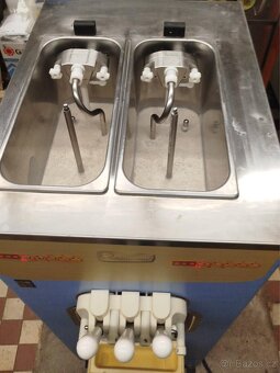 3 - pákový stroj na točenou zmrzlinu Frigomat - 2