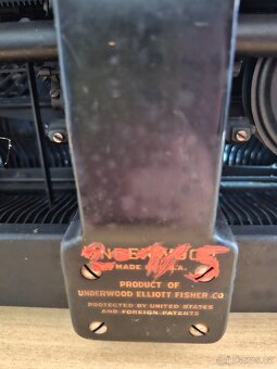 Starožitný psací stroj Underwood - 2