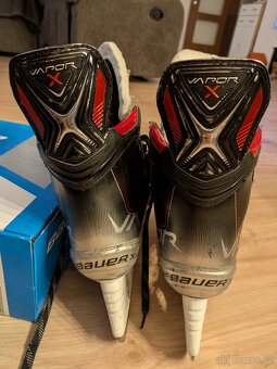Hokejové brusle Bauer 3x velikost 8.0 - 2