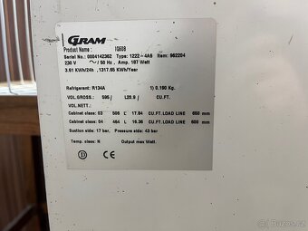 Mrazák s posuvným sklem pultivý - 2