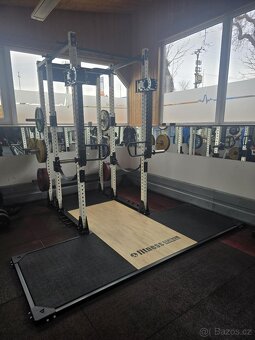 Dřepovací klec s platformou - nová posilovací klec - 2