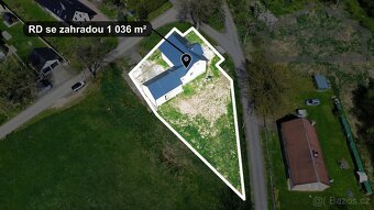 Dvougenerační RD (2 x 4+kk) užitná plocha  280 m2 , zahrada  - 2