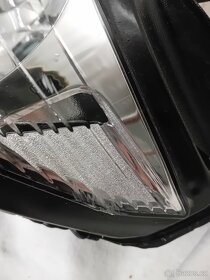 Predni svetlo na HONDA CB1000R - 2