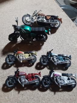 Modely aut, různé typy, velikosti, formule atd. motorky - 2