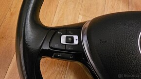 Volant multifunkční VW Passat B8 2016 - manuál - 2