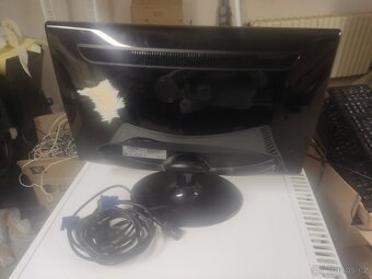 Monitor LG FLATRON W2261VP-PF - 2