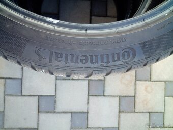 Prodám zimní pneu Continental 215/45 R18 - 2