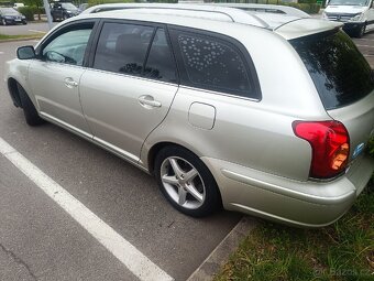 Toyota Avensis combi 2.2 D-4D 110kw - 2