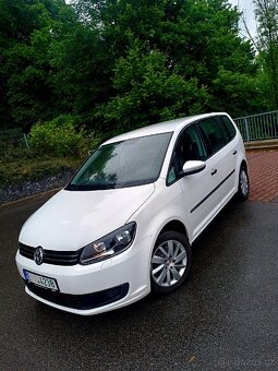 VW Touran 1.6Tdi 66kw 10/2013, servis Porsche - 2