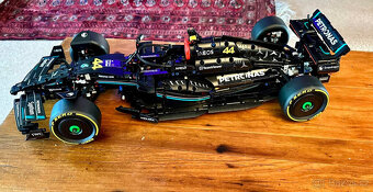 Stavebnice Mercedes-AMG F1 W14 E– plně kompat. s LEGO 42171 - 2