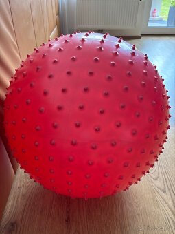 Masážní gymnastický míč 65cm - velmi dobrý stav - 2