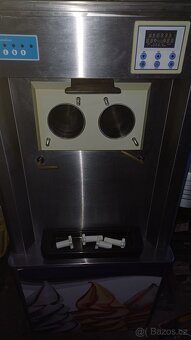 Zmrzlinovy stroj - 2