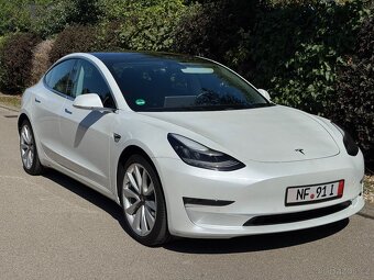 Tesla 3 Long Range Dual Motor, 3/2020, 350kW (476 koní) - 2