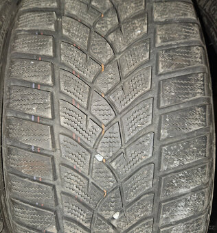 Zimní pneu 215/50 R17 - 215/50/17 - Goodyear - 2
