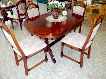 rozkládací stůl + 4 ks látkově polstrovaných židlí - 2