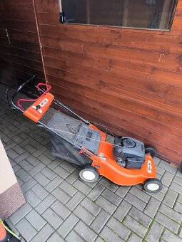 Benzínová sekačka s pojezdem - 2