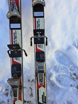 Staré retro lyže - 2