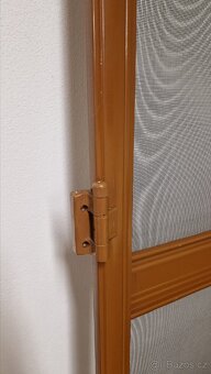 Dveře se sítí proti hmyzu - 2