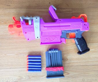 NERF sada Fortnite 2x, Zombie Strike atd. - 2
