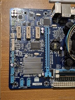 Kombo Gigabyte H61MA-D2H Intel Core i5 6GB DDR3 RAM - 2