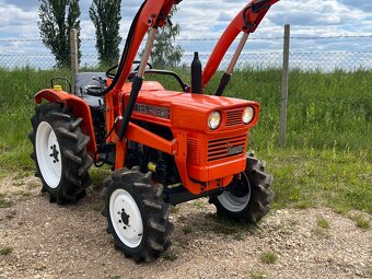 Prodám Kubota L1500 4x4 s originálním nakladačem - 2
