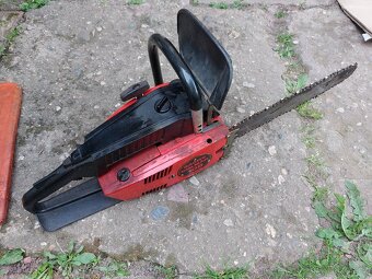 Stará motorová pila Sachs Dolmar 108. - 2