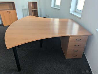 Set kancelářského nábytku - 2