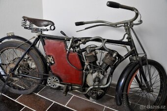 díly nebo torzo motocyklu lk - 2