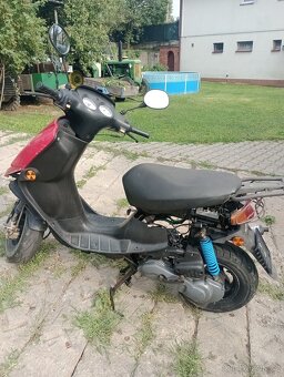 Prodám skútr na dily - 2