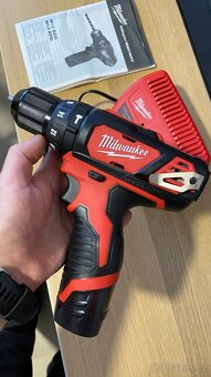 Milwaukee M12 BPD Aku příklepová vrtačka - 2