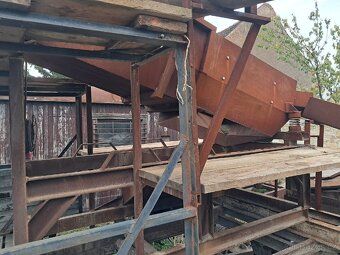 Třídička zeminy - 2