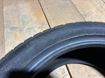 2x zimní pneu 225/45 R17 - 2