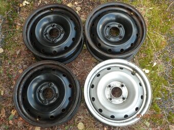 4xPlechové disky na CITROEN 14tky. ET24 300kč všechny. - 2