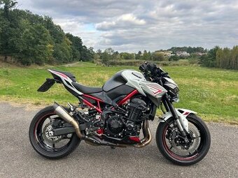 Kawasaki Z900 (2022) - 2