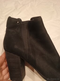 Prodám luxusní kožené černé boty na podpatku vel. 37 - 2