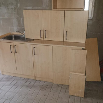 Kuchyňská linka se dřezem, baterie - 2