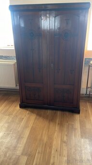 Starožitný nábytek - 2