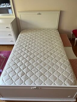 Krásná bílá postel s přistýlkou pro slečnu - 2