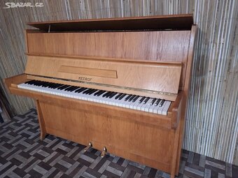 Piano klavir Petrof - 2