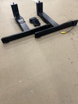 Výškově nastavitelný stůl - pouze nohy - 2