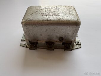 Nabíjecí relé a přepínače blinkrů - 2