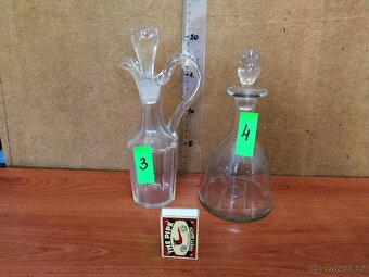 PRODÁM STARÉ SKLENĚNÉ KARAFY - 2
